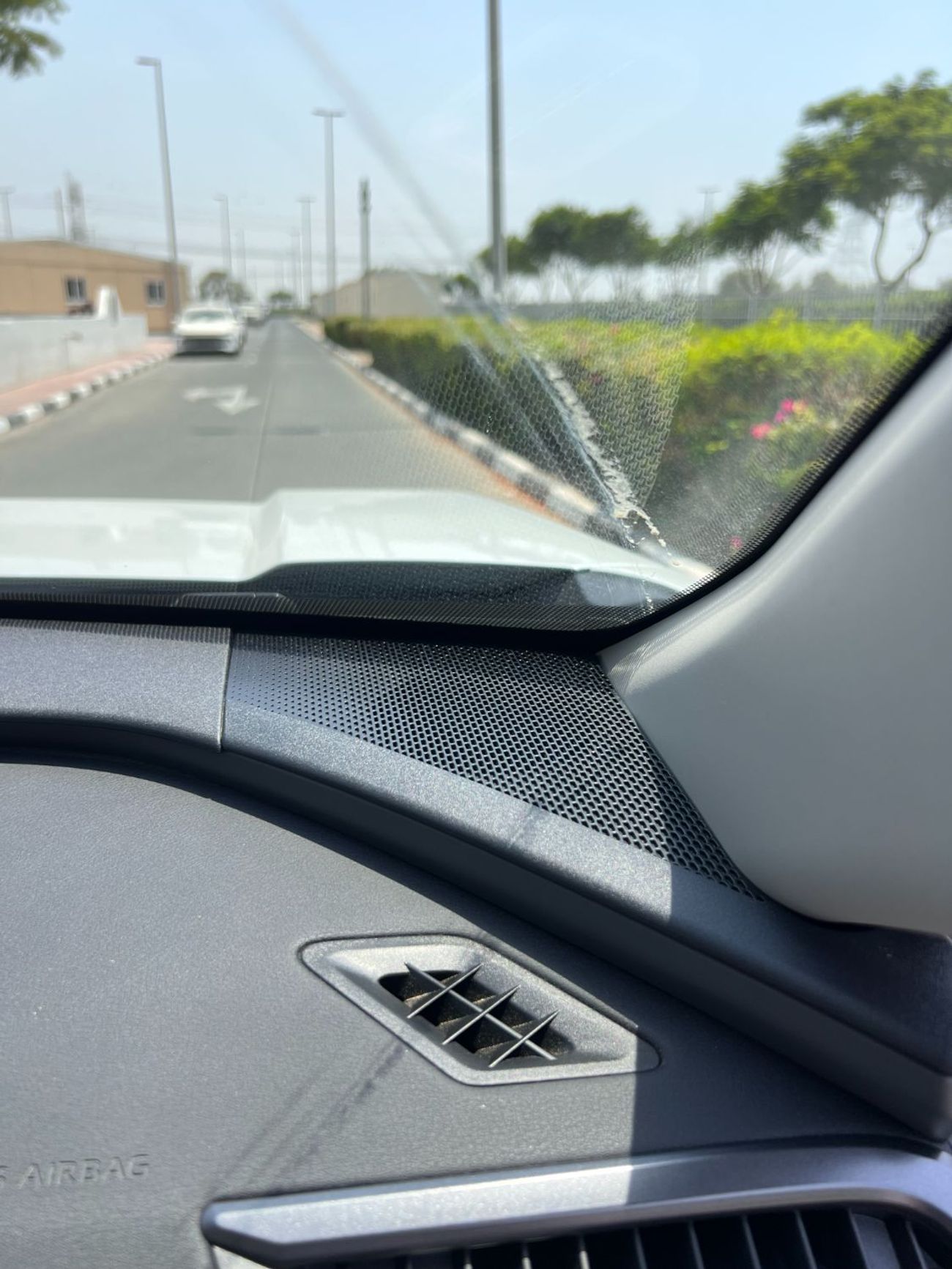 تويوتا راف ٤ TOYOTA RAV4 2.0 4WD LUXURY -2026YM