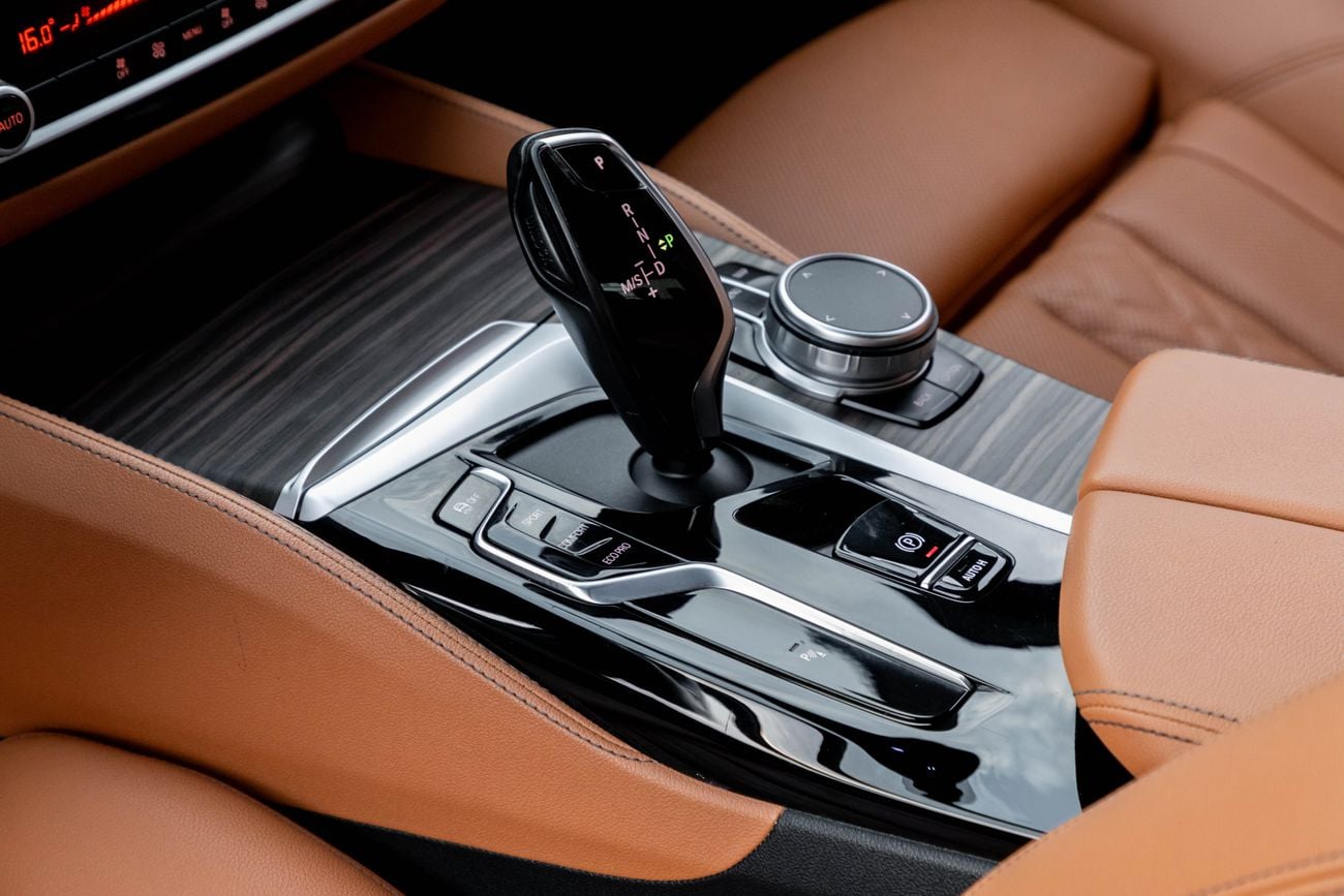 بي أم دبليو 520i 520i M Sport | 2,448 P.M | 0% Downpayment | Under Warranty!