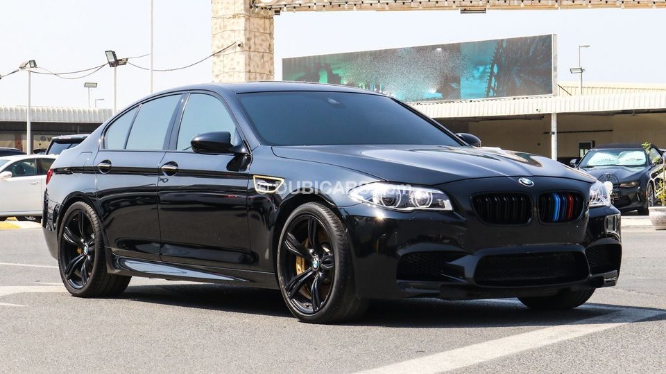 Bmw m5 black