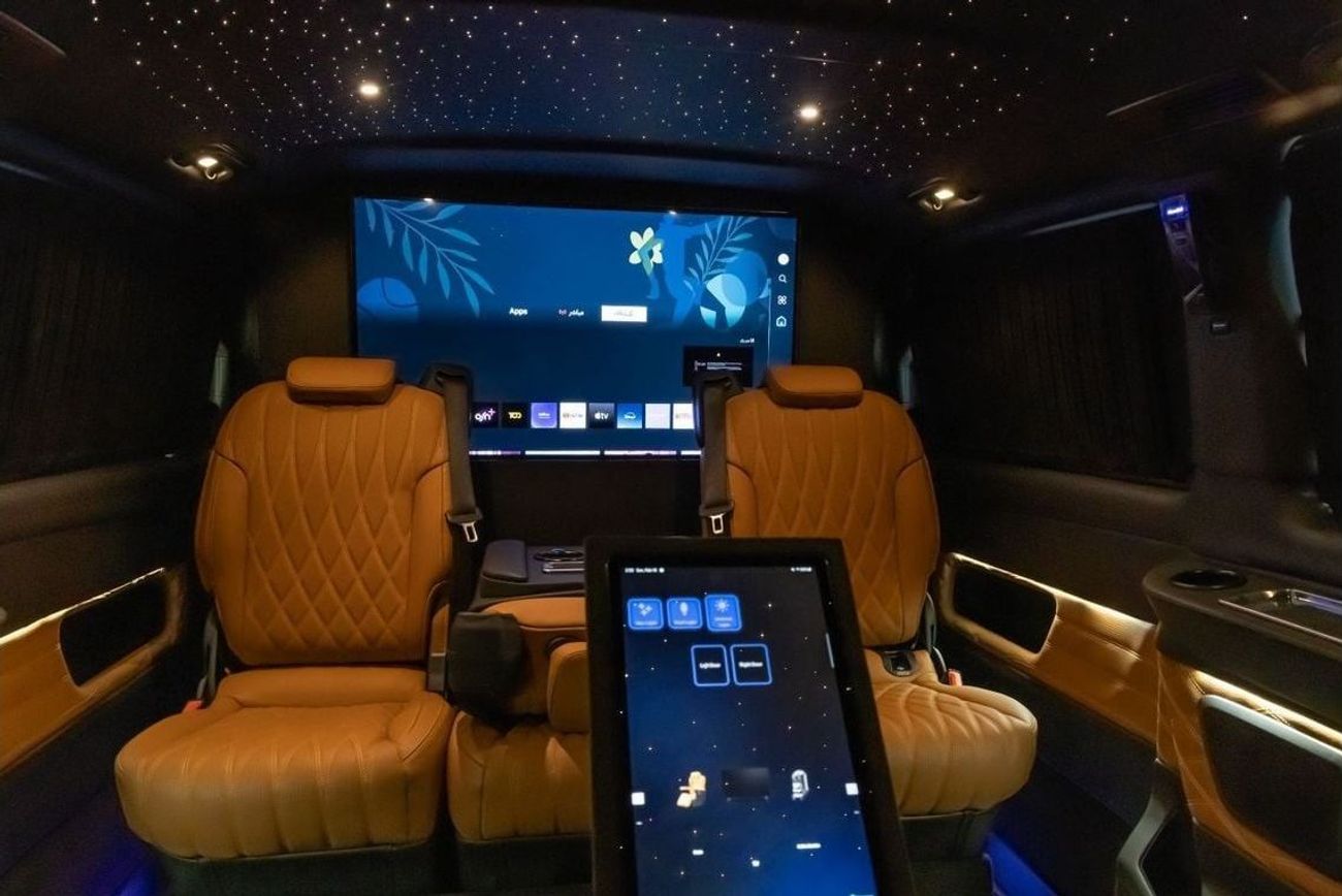 Mercedes-Benz V 300 Mercedes V300 VIP - 2025 GCC Specs Brand New