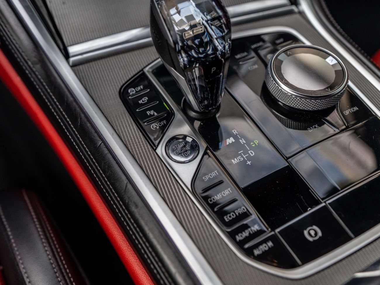 بي أم دبليو M850i Carbon Edition 4.4L