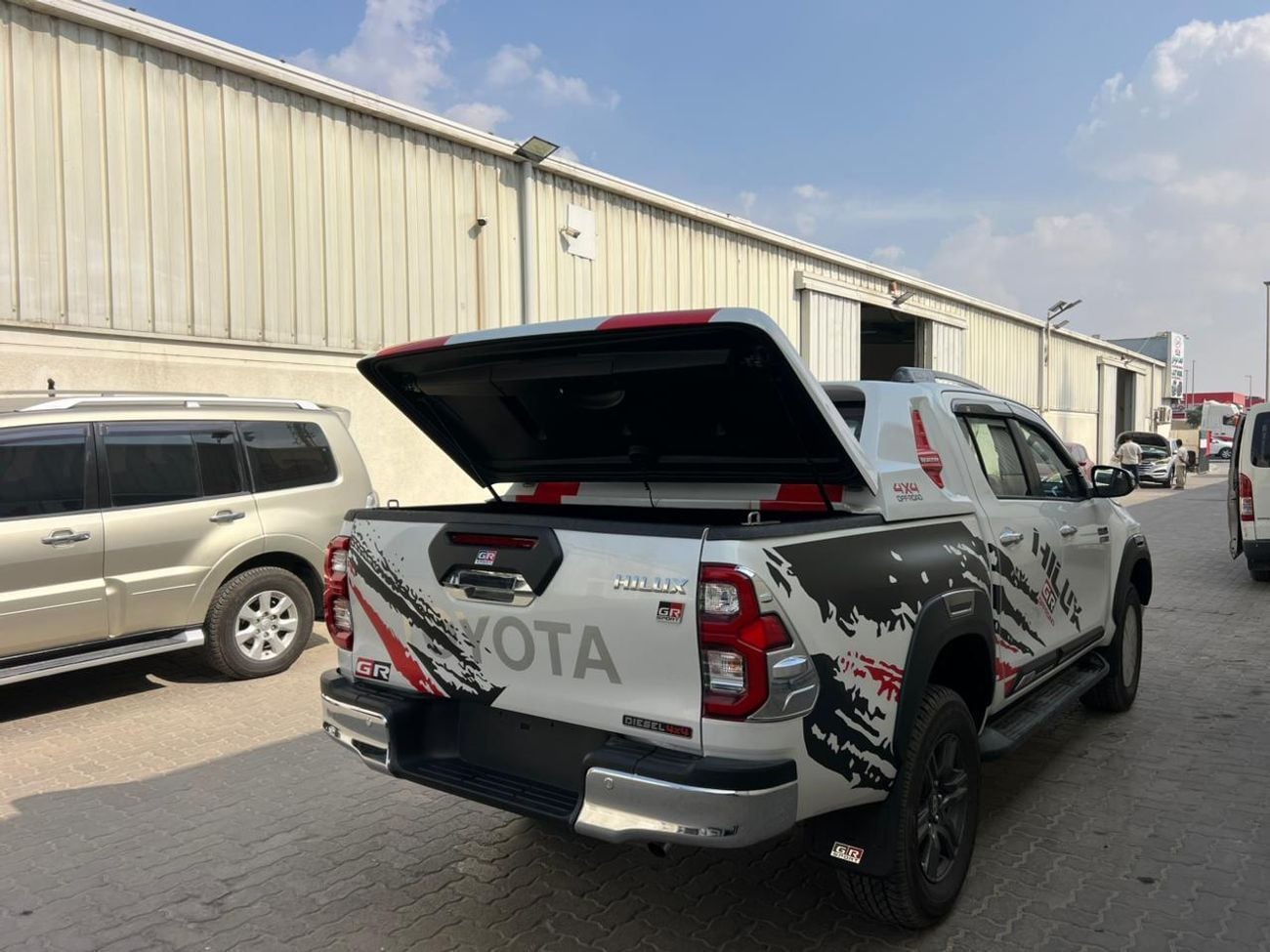 Toyota Hilux GR-SPORTS DIESEL AUTOMATIC 4-CYLINDER PICK UP GR-SPORTS 2.4L DIESEL A/T MY2026