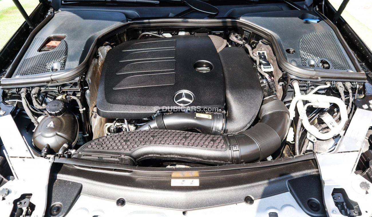Mercedes Engine E350 Rear Used Mercedes Benz E350 4matic 2021 for sale in Dubai - 471323
