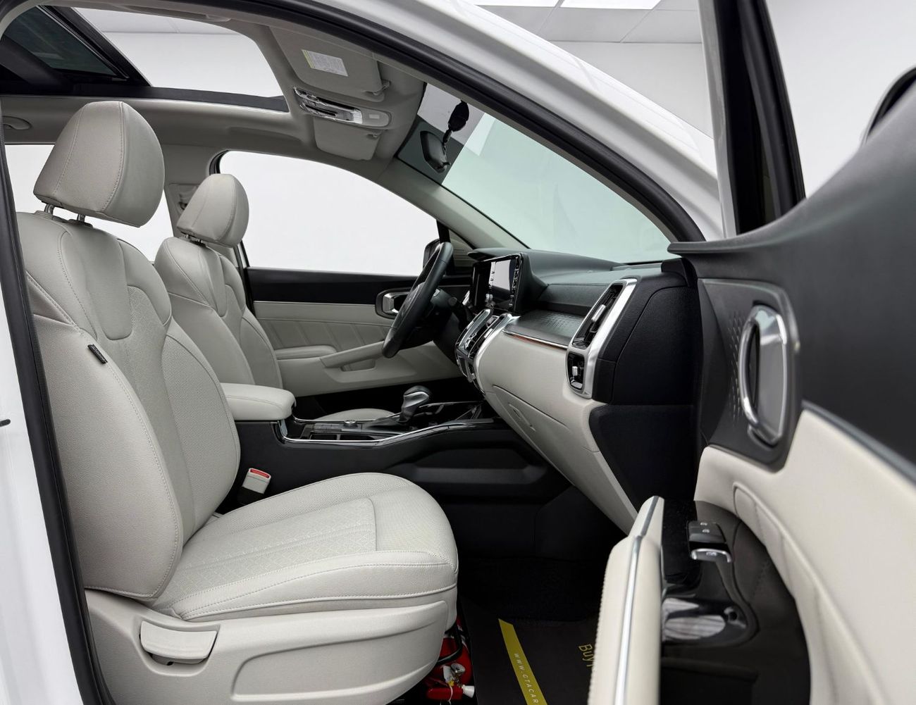 كيا سورينتو 2023 Kia Sorento DLX, 2028 Kia Warranty, Full Kia Service History, 7 Seater, Very Low Km, GCC