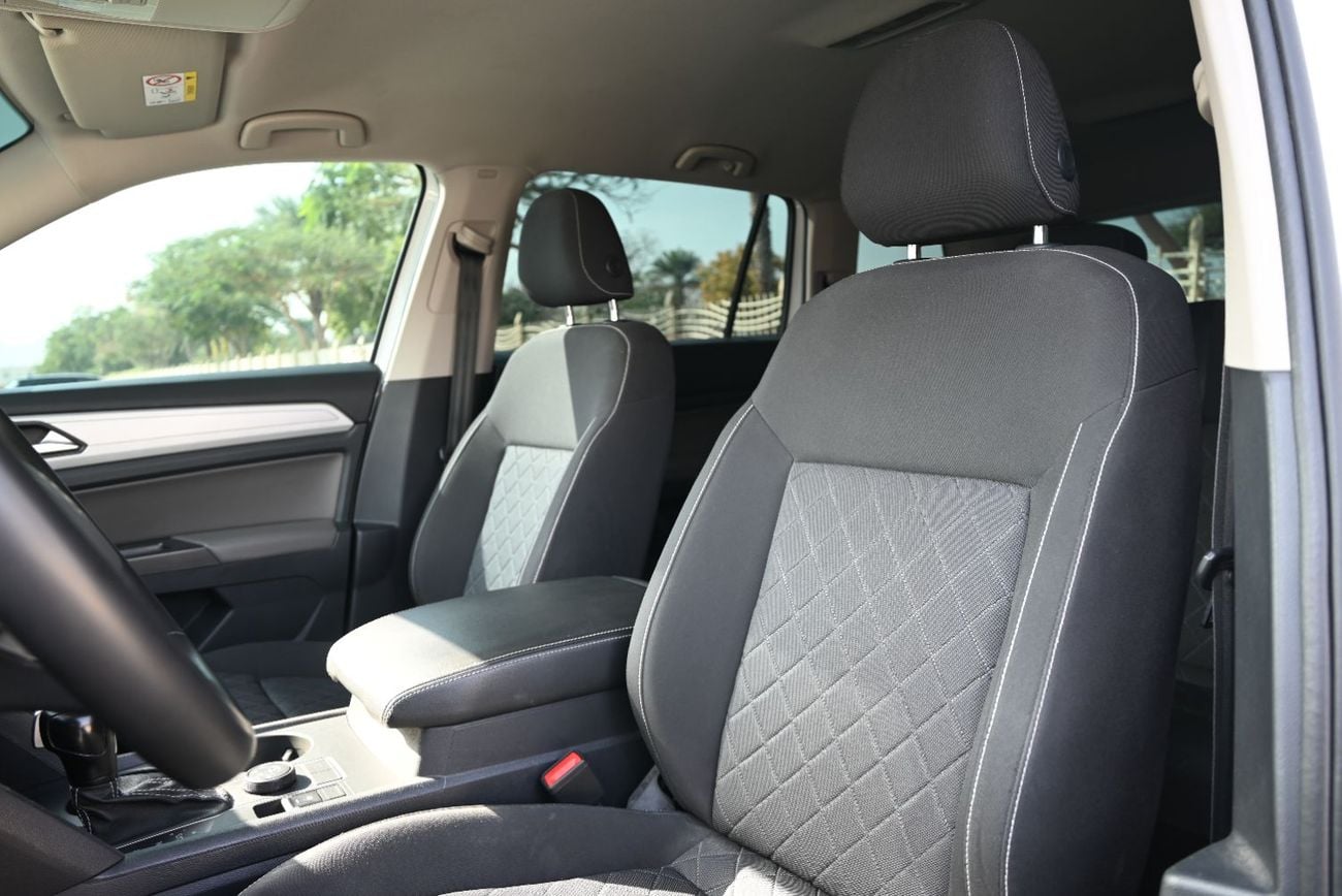 Volkswagen Teramont Trendline 3.6L 0% DP - AGENCY MAINTAINED - VOLKSWAGEN TERAMONT  4WD - LOW MILEAGE - GCC