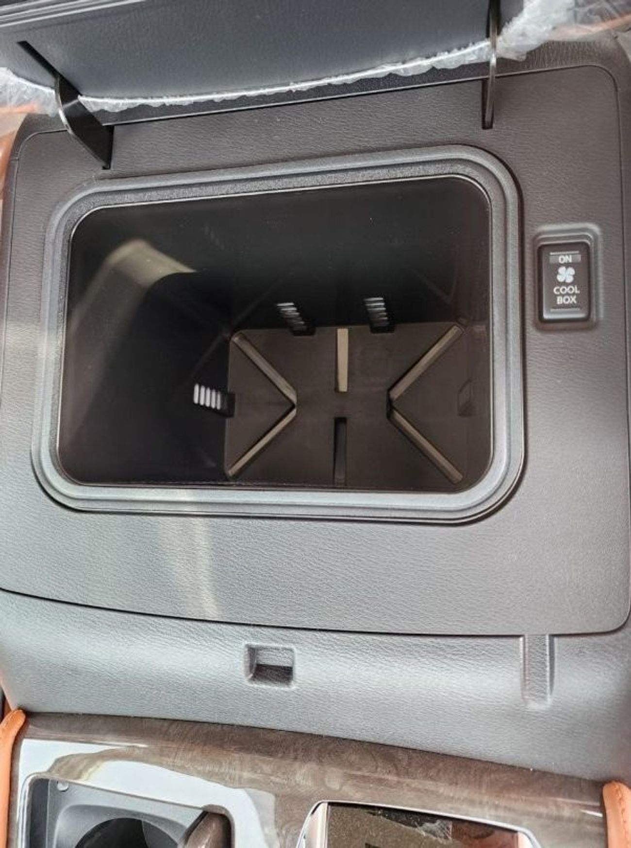 نيسان باترول نيسان باترول بلاتينيوم 4.0 لتر بنزين ، دفع رباعي ، V6 ، دفع رباعي ، 5 أبواب ، 360 كاميرا ، رادار ، م