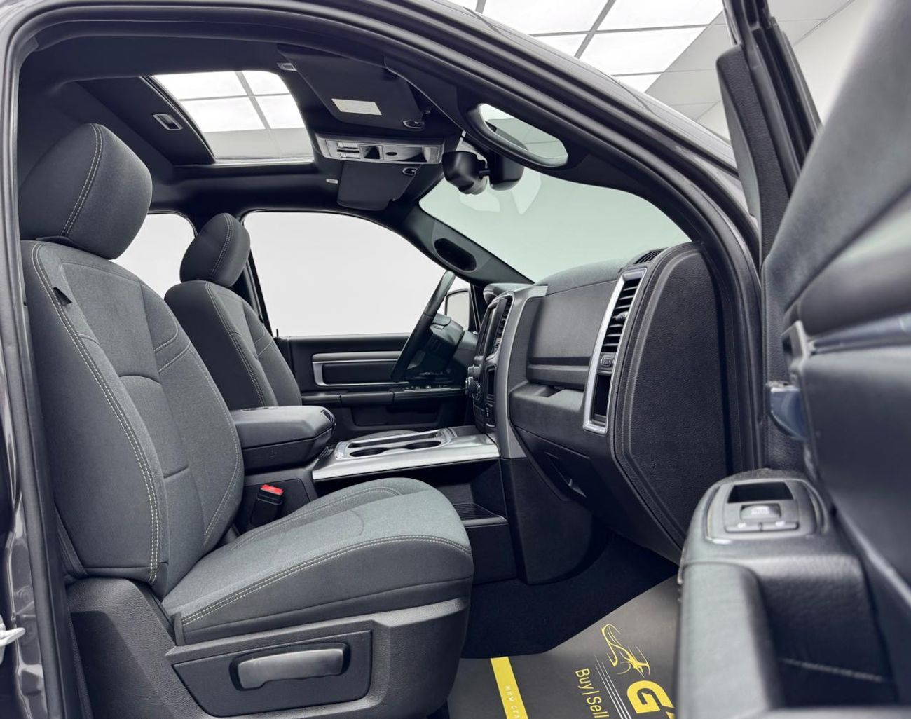 Dodge Ram Van 2022 Dodge Ram Warlock 5.7L, 2027 Dodge warranty, 2026 Dodge service contract, GCC