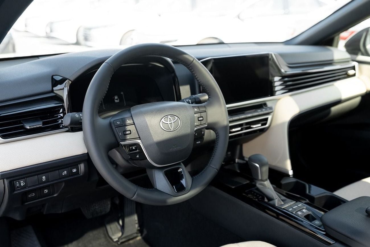Toyota Camry TOYOTA CAMRY LE HYBRID 2.5 GCC SPECS 2026 MODEL