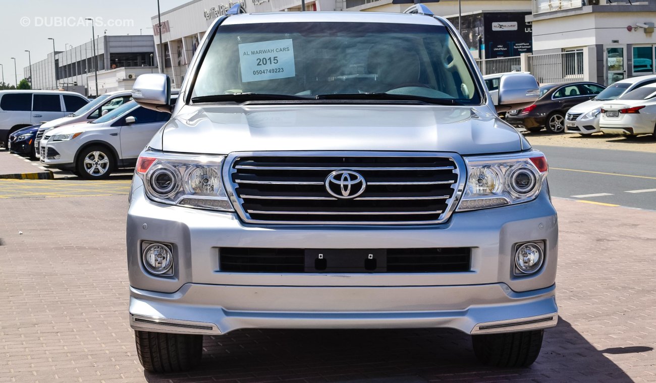 Toyota Land Cruiser GXR V8