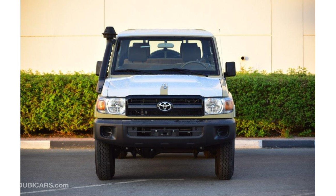 تويوتا لاند كروزر بيك آب 79 Double Cabin V6 4.0L Petrol MT