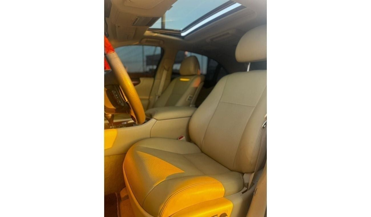 Lexus LS460 Large