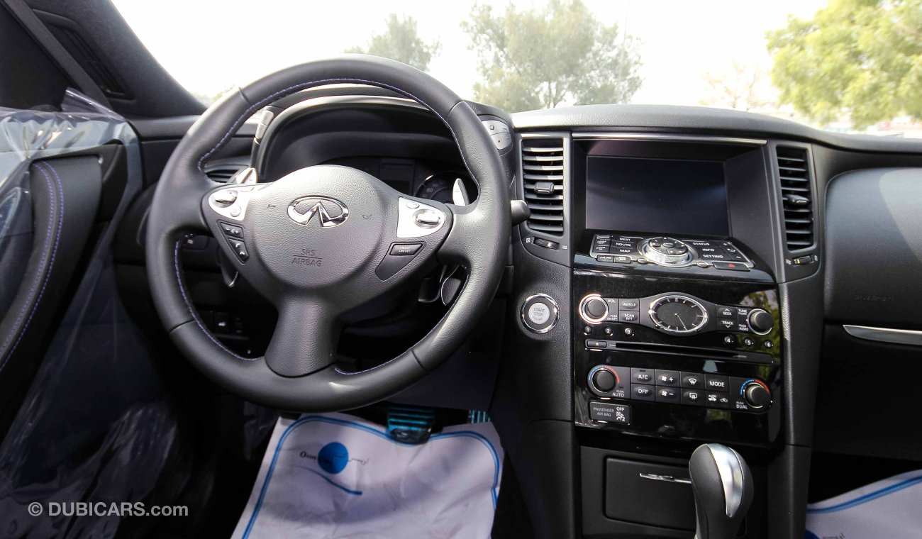 Infiniti QX70 S