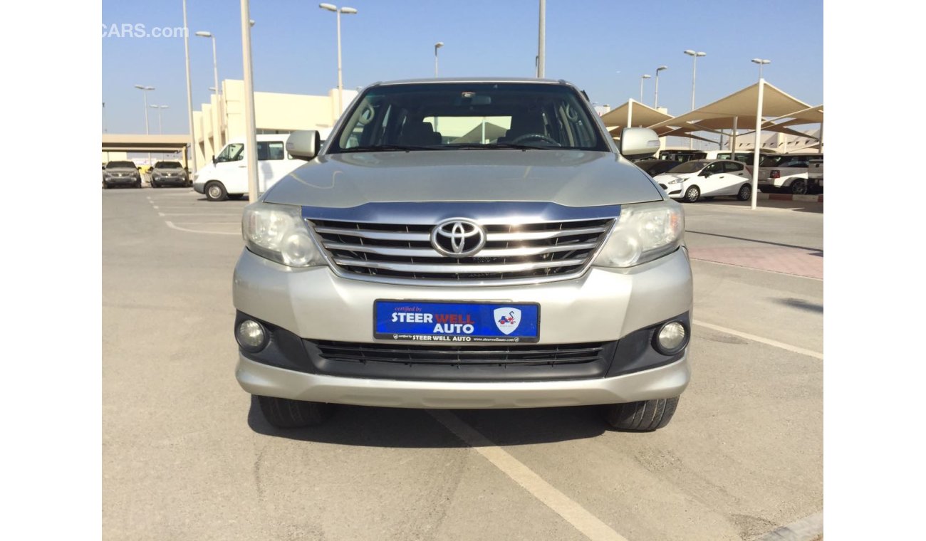 Toyota Fortuner 2.7L SR5 MID OPTION SUV GCC SPECS