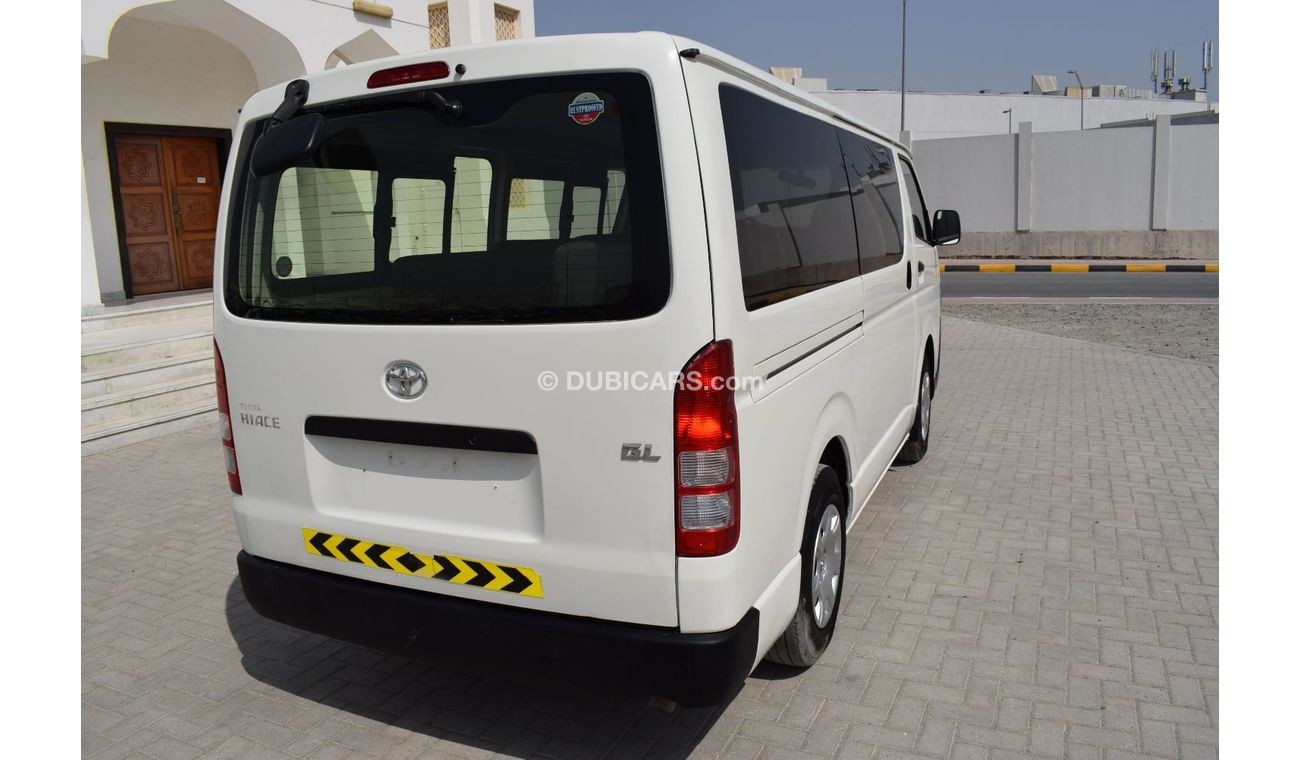 Toyota Hiace GL - Standard Roof Toyota Hiace 13 seat passenger van, model:2016. Excellent condition
