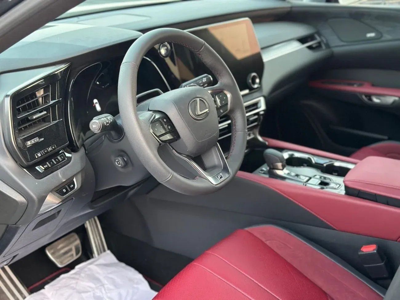 لكزس RX 500h F Sport Performance 2.4L