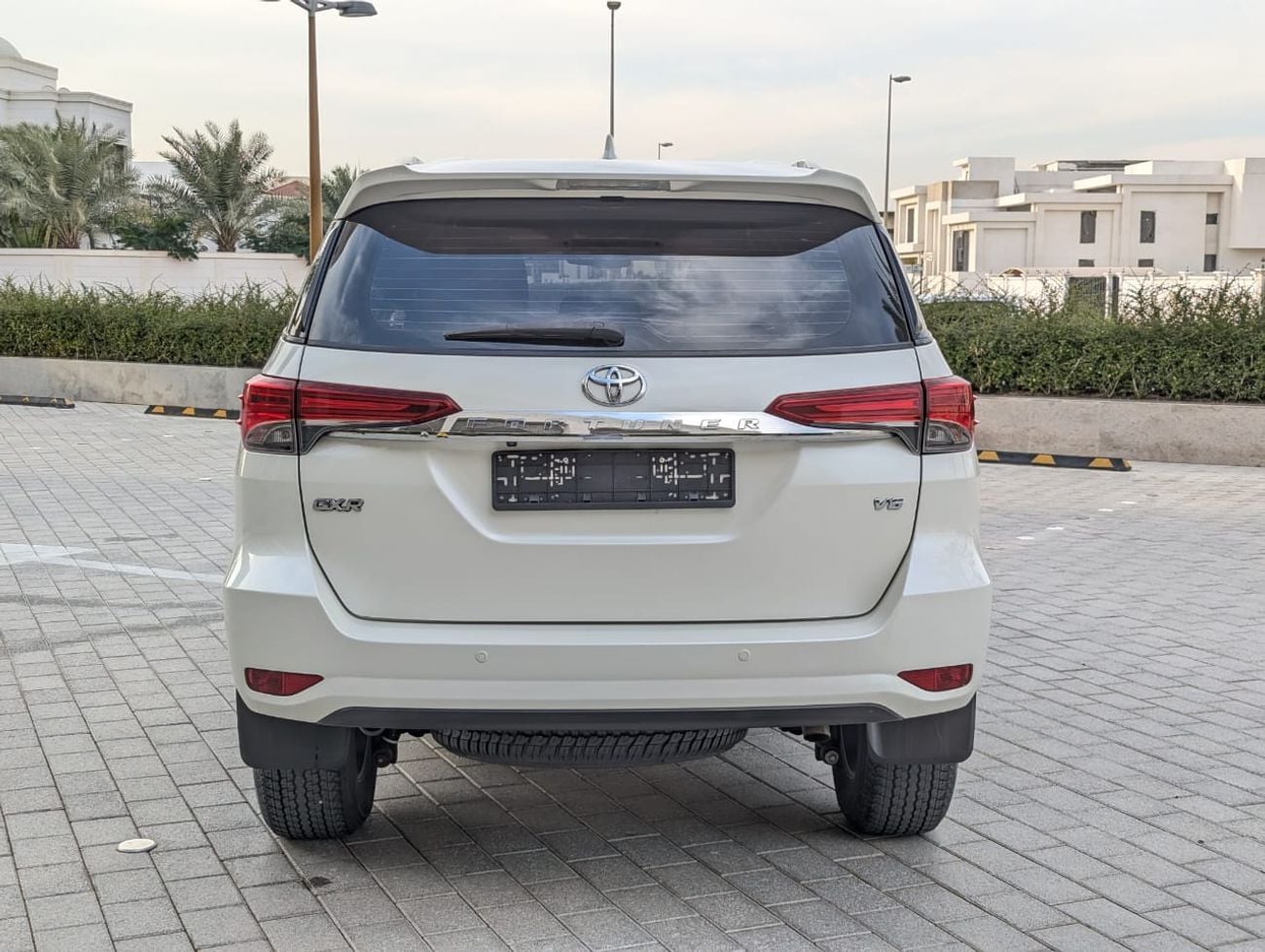 Toyota Fortuner GXR Toyota Fortuner 2020 LHD v6 Petro engine