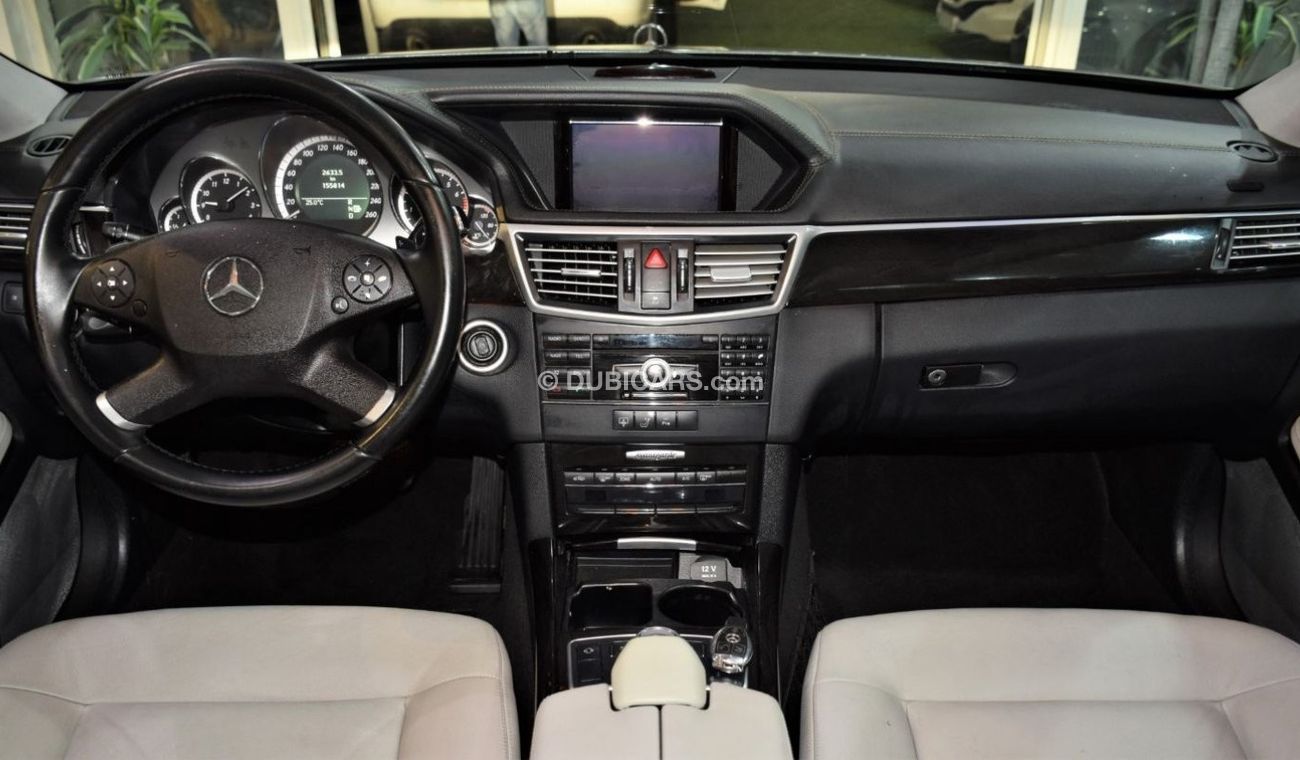 Mercedes Benz E300 PERFECT CONDITION! Mercedes Benz E300 ( 2010 Model! ) in Grey Color! GCC Specs