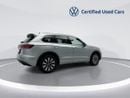 فولكس واجن طوارق | 42,100 AED SAVINGS from New Car | ONLY 3,796 KM | As-New Flagship Luxury | Warranty and Free Servi