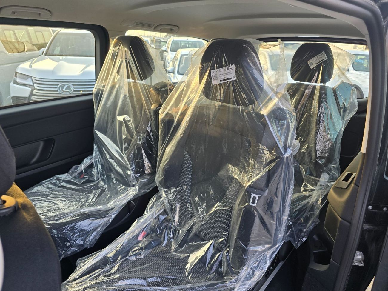 مرسيدس بنز V 300 Mercedes Benz V-Class V300 Style  2.0l Minivan 4*2 5Doors Black Color 2025 Model