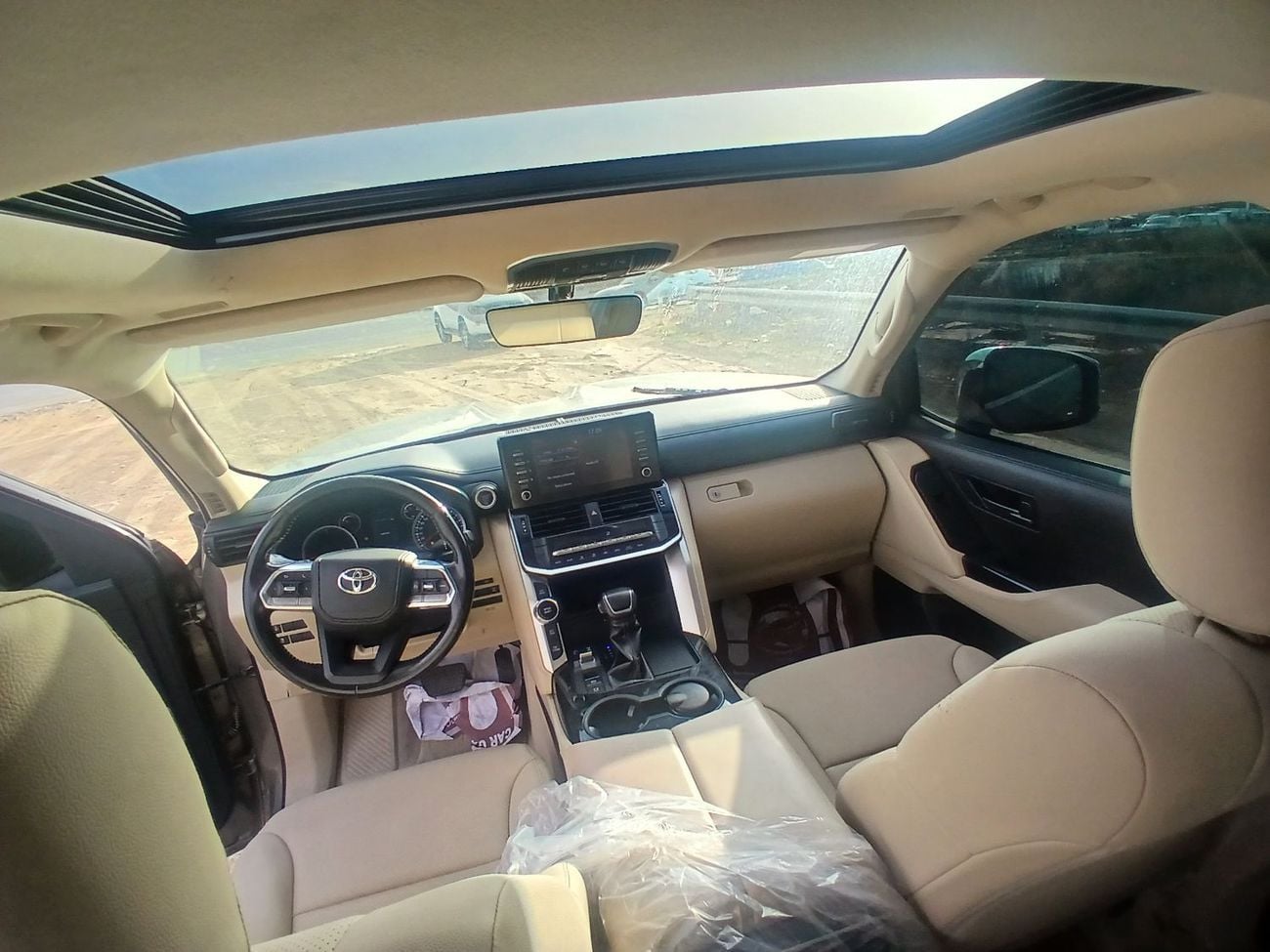 تويوتا لاند كروزر Toyota landcruise 2022MODEL 4.0L petrol Engine v6 Colour Brown push start Sunroof Transmission Autom