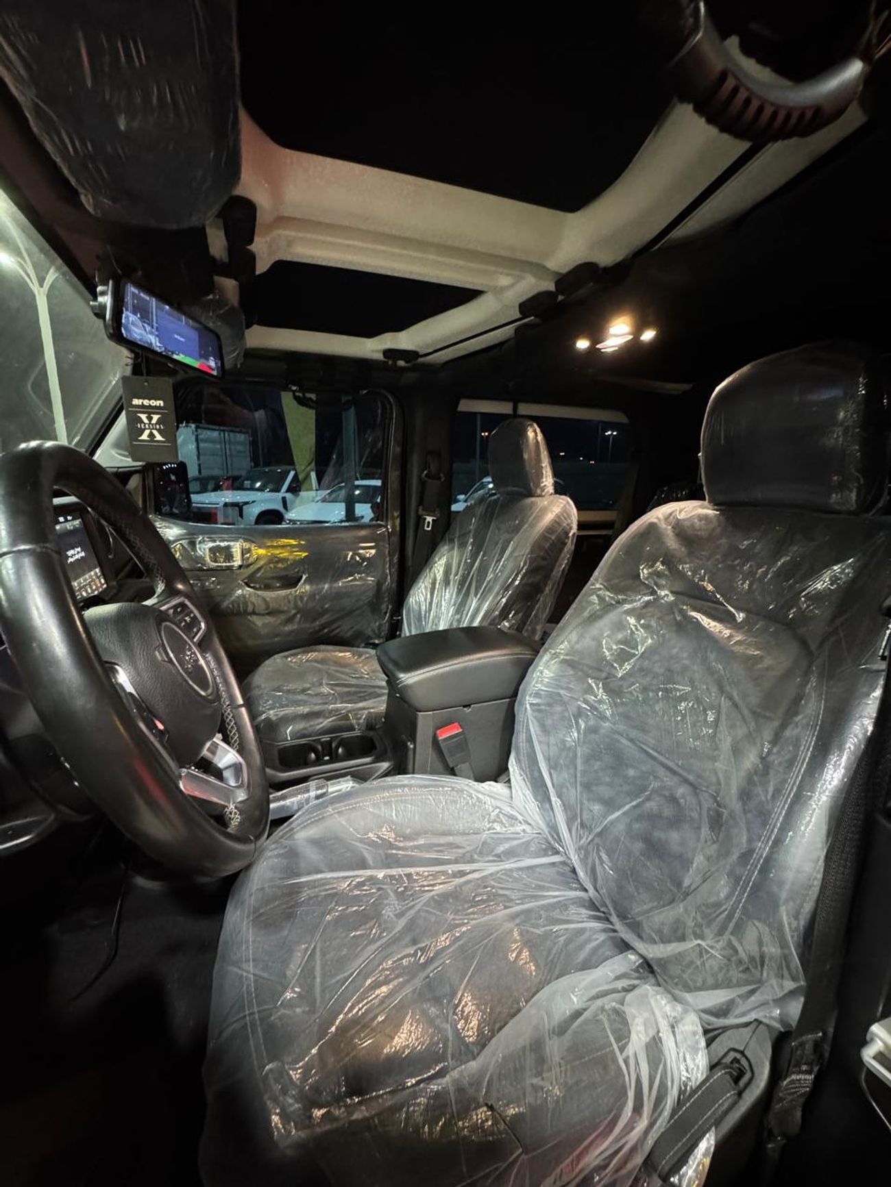 جيب رانجلر Sahara 3.6L A/T (4 Seater)