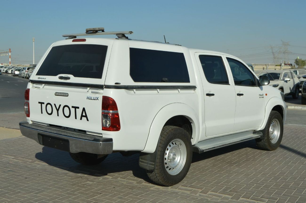 تويوتا هيلوكس Double cabin 3.0L, perfect inside and outside