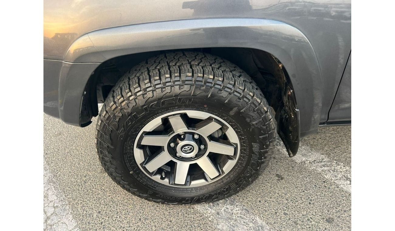 Toyota 4Runner 2019 TOYOTA 4RUNNER, TRD OFF ROAD - 4x4 - 4.0L V6 - Diff Lock and Crawl Control - 46600 Mileage