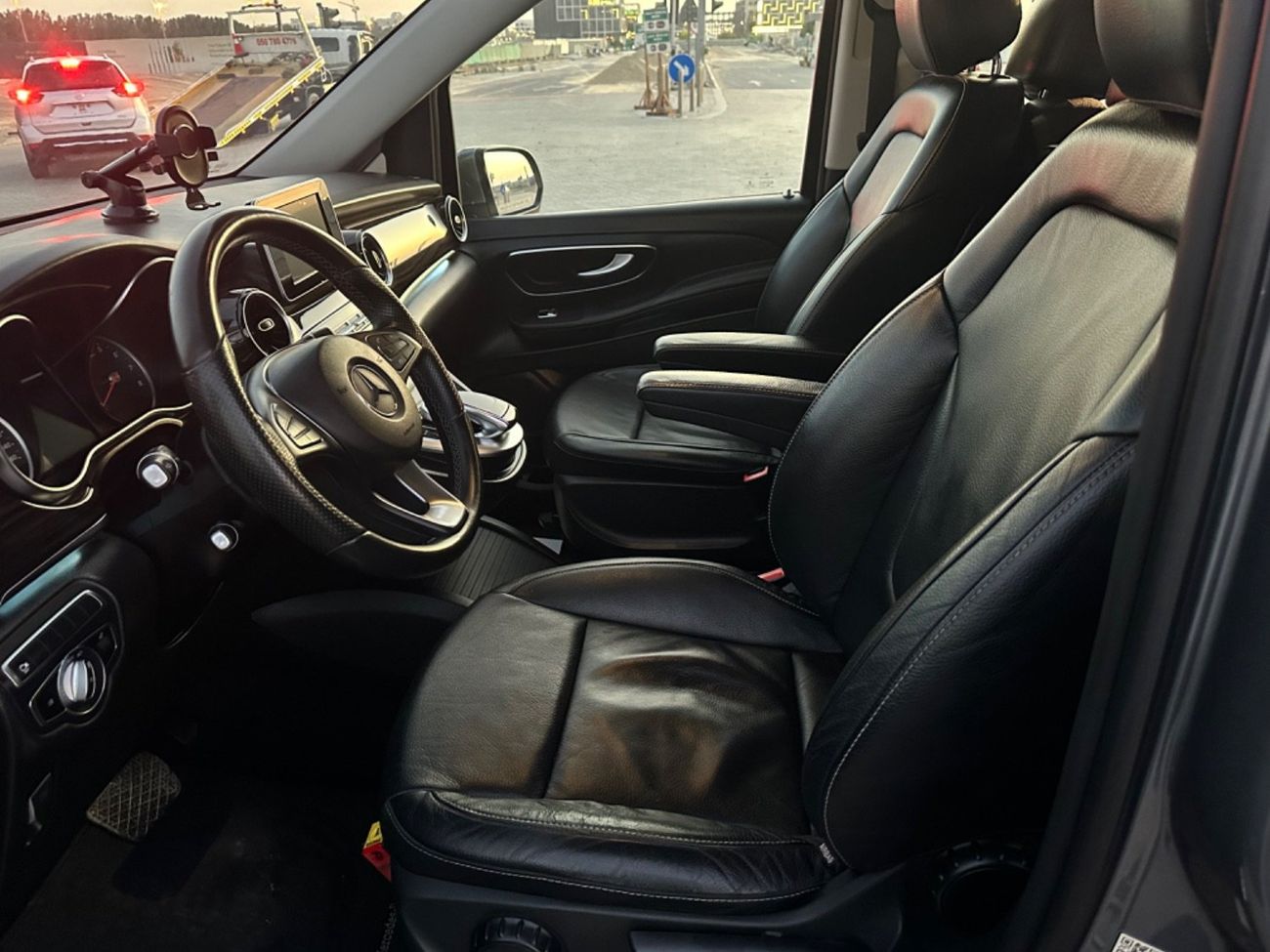 Mercedes-Benz V 250 Std 2.1L MODEL 2020 GCC CAR PERFECT CONDITION INSIDE AND OUTSIDEE