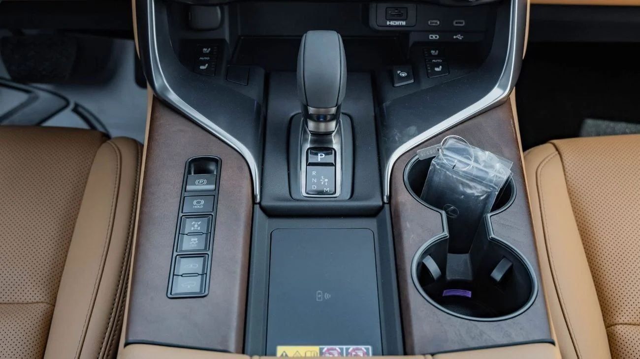 لكزس LX 700h 2026 Lexus LX700h Signature 3.5L Hybrid - with auto Park