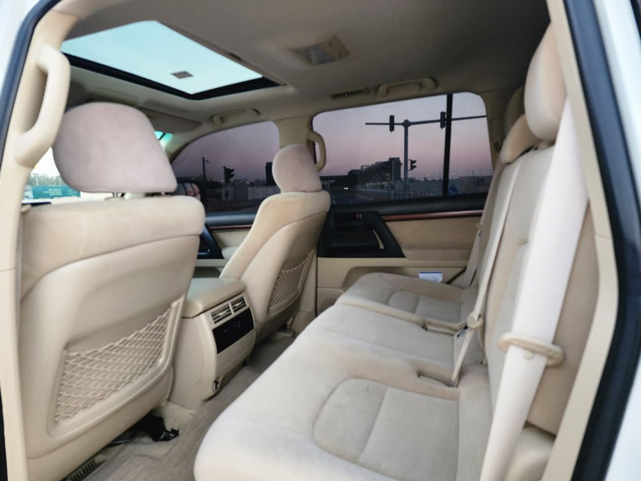 Toyota Land Cruiser GXR .DIESEL FULL OPTION