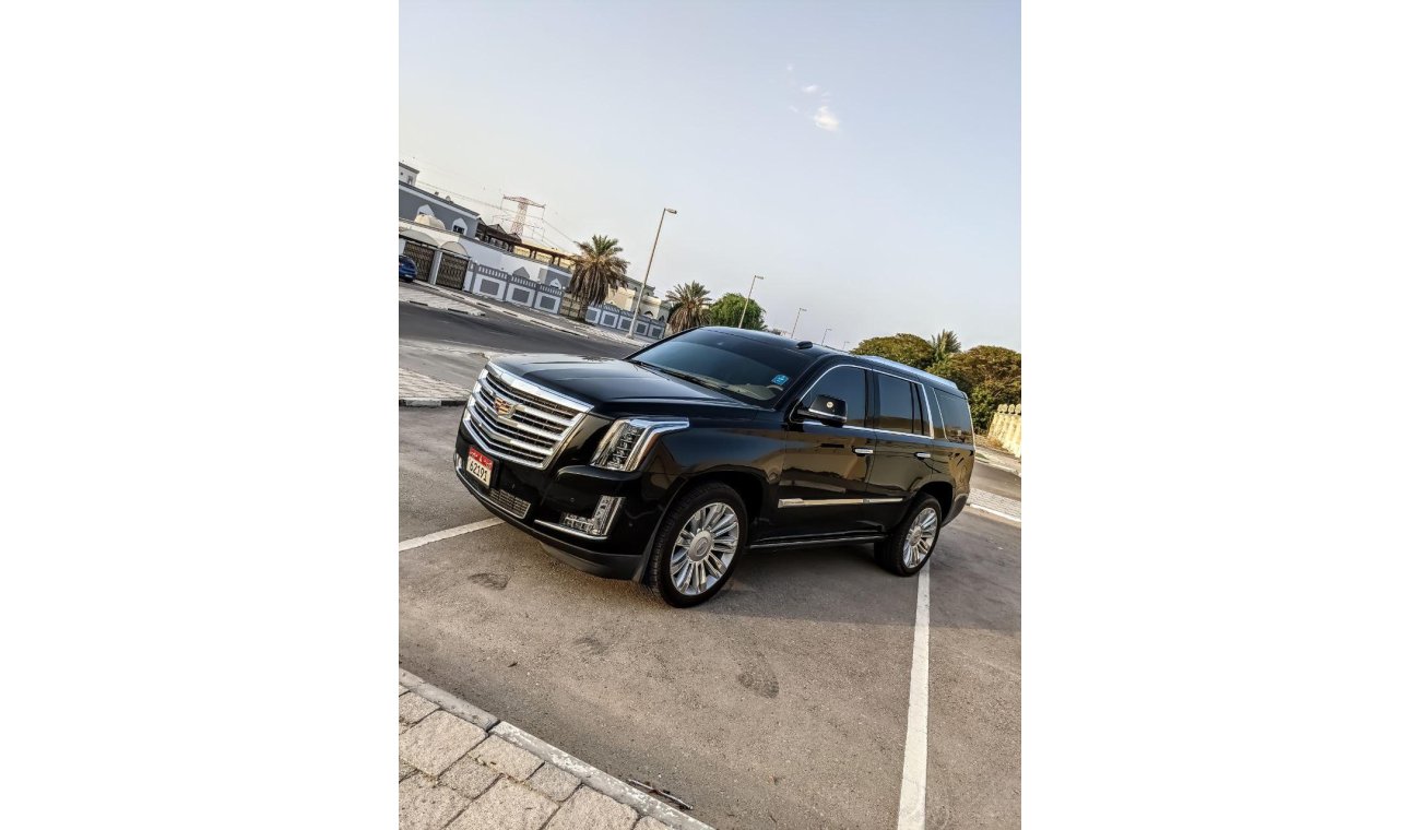 Cadillac Escalade Platinum, Full option, very clean.