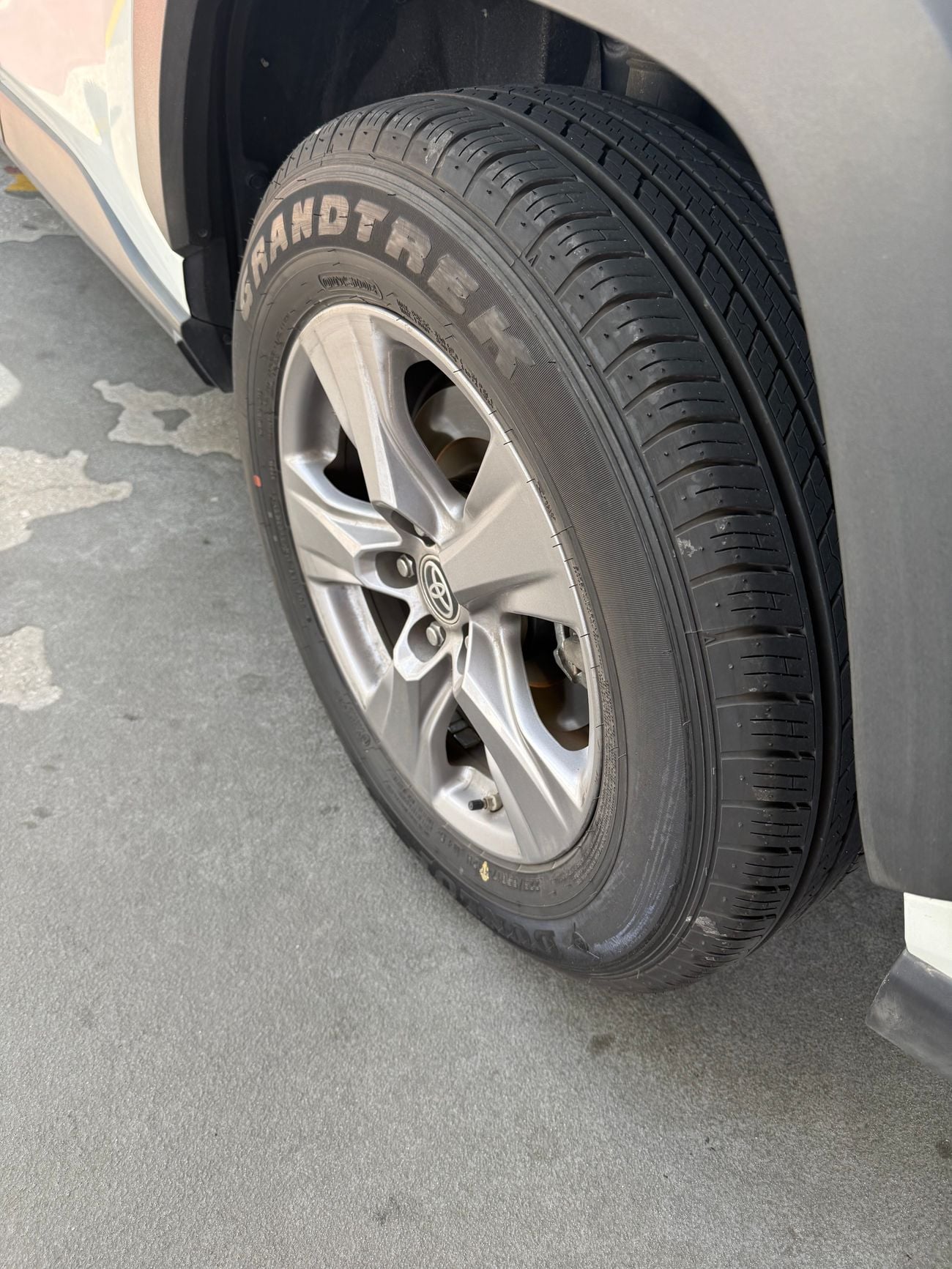 تويوتا راف ٤