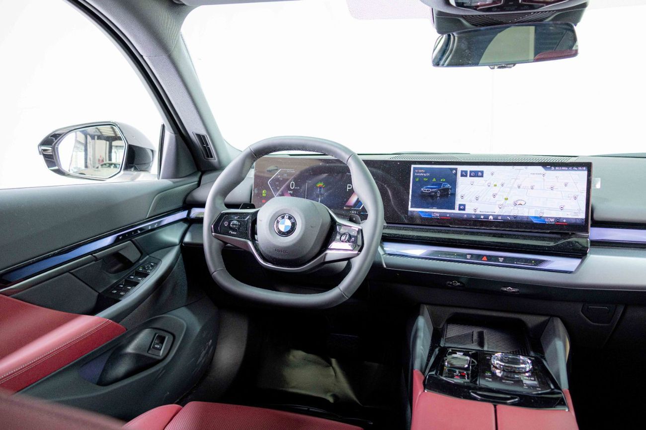 BMW 520i GCC-1 Owner-AGMC Warranty Service Package Until 2030-Burgendy Red Premium Interior