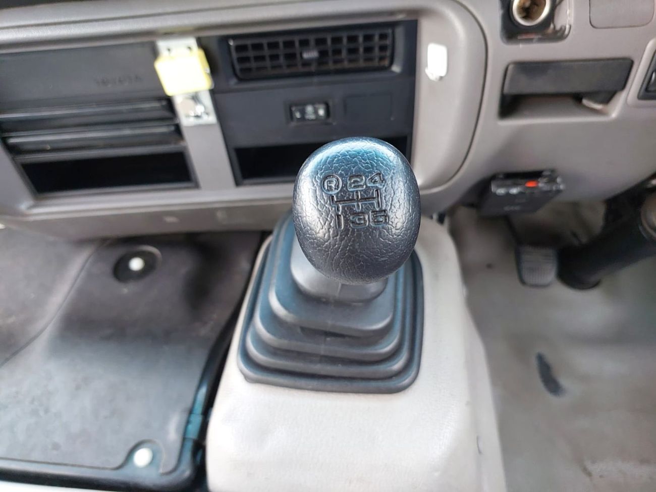 Toyota Coaster TOYOTA COASTER BUS RHD 2008  MODEL 4.0 L DIESEL MANUAL(PM53308)