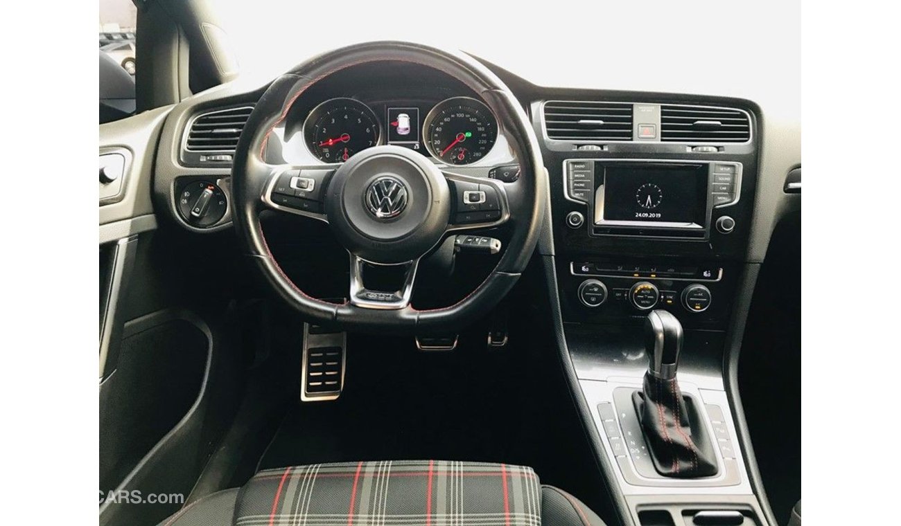 Volkswagen Golf GTI