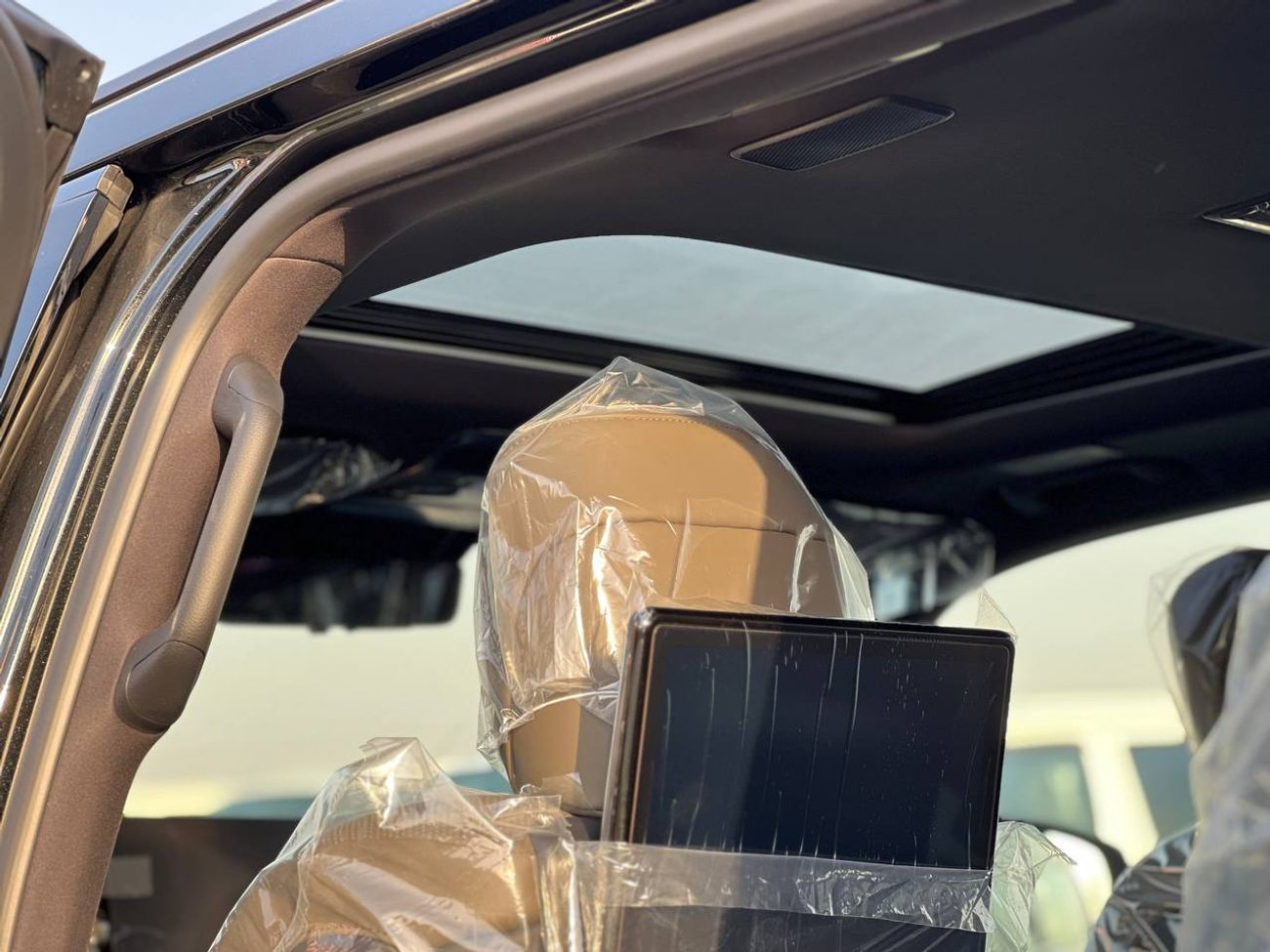 Lexus LX 600 OVER-TRAIL 3.5L PTR A/T // 2025 // FULL OPTION WITH OFF ROAD TYRE , RADAR , HEAD UP DISPLAY // SPECI