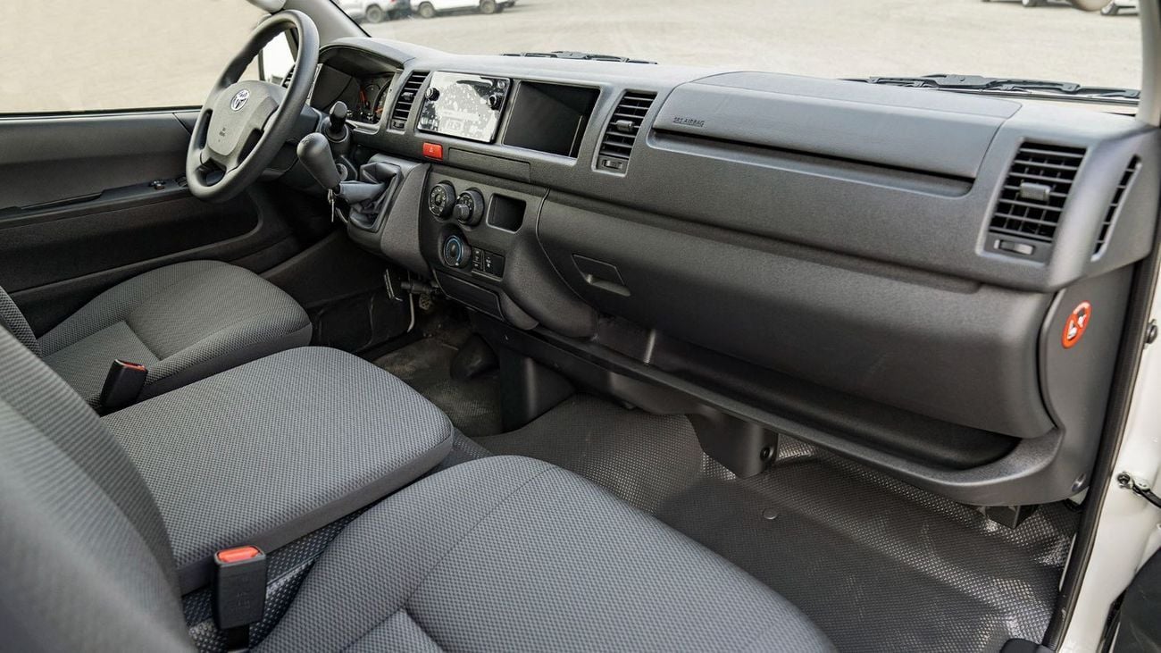 Toyota Hiace TOYOTA HIACE HR 2.7P MT 16 SEATER  - WHITE