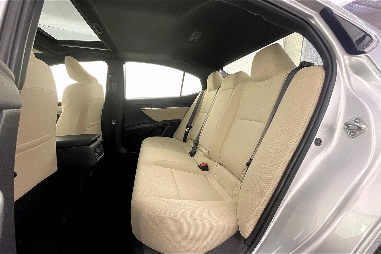 تويوتا كامري XLE | Carnival Sale • UP TO AED 20,000 OFF | شامل الضمان | 0 ﺪﻔﻋﺓ ﺃﻮﻟﻯ