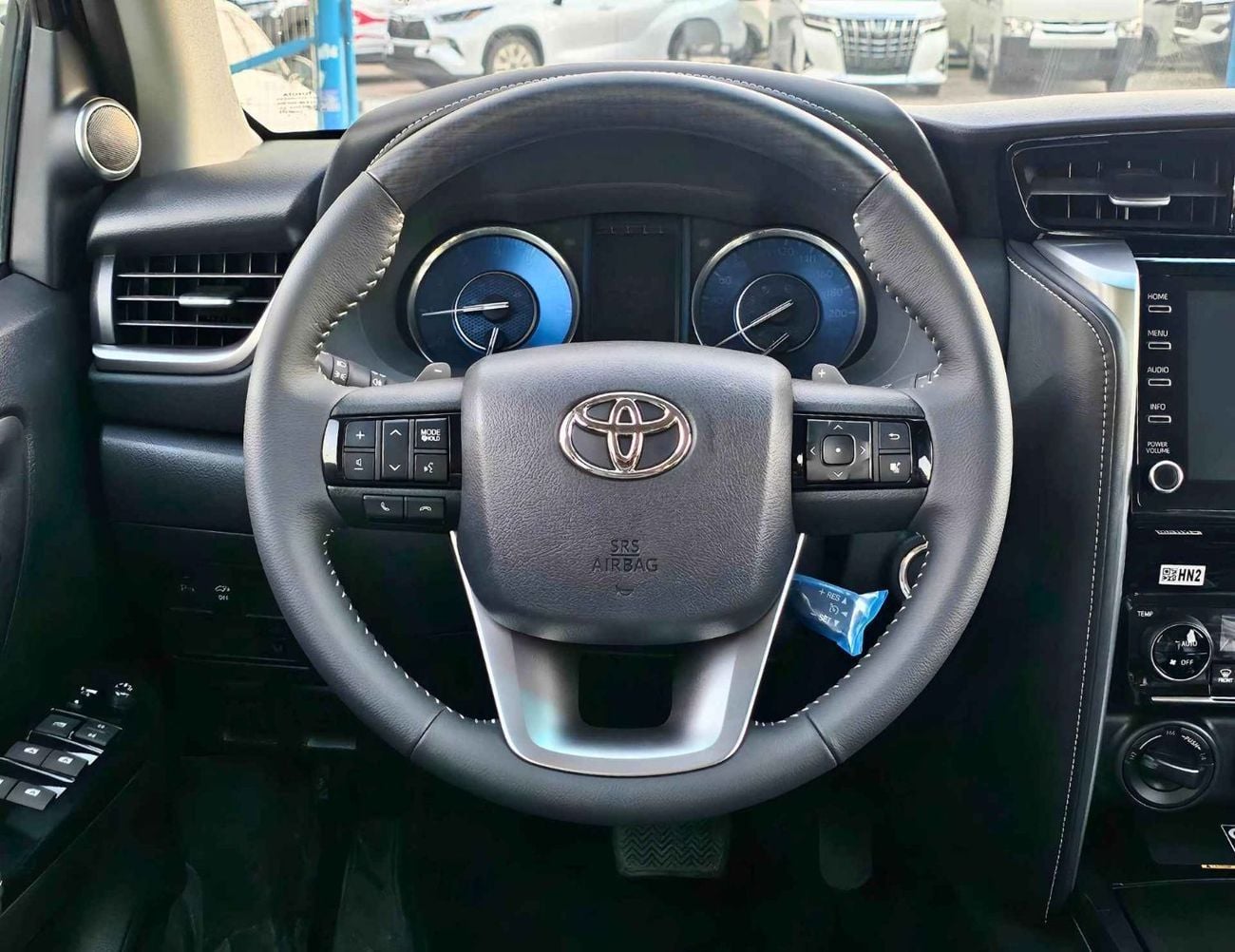 Toyota Fortuner VXR SR5 ADVENTURE / 4.0L V6 PETROL / CLIMATE WITH LEATHER SEATS /DIFFLOCK/ AUTO A/C (CODE # F6HA)
