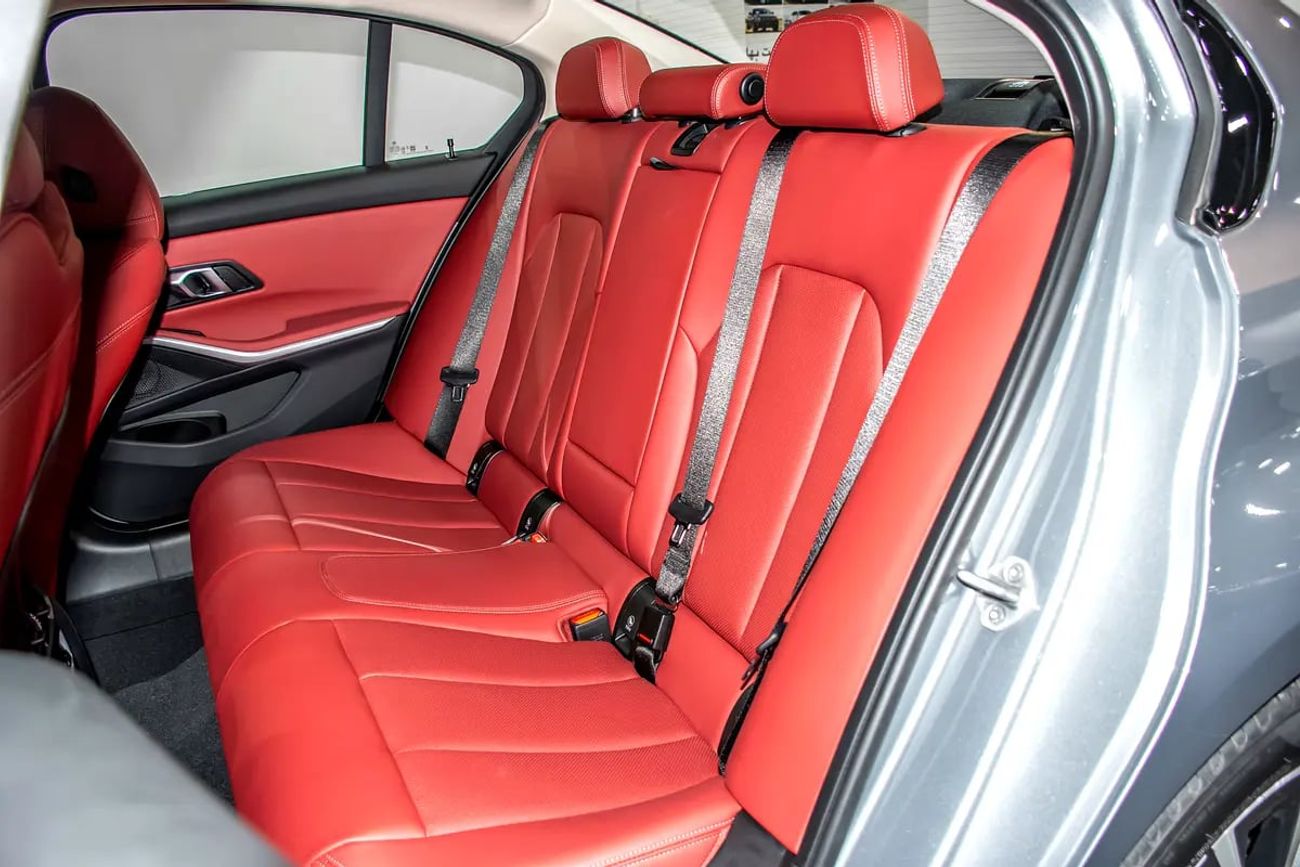 BMW 318i 318i Sedan Pure