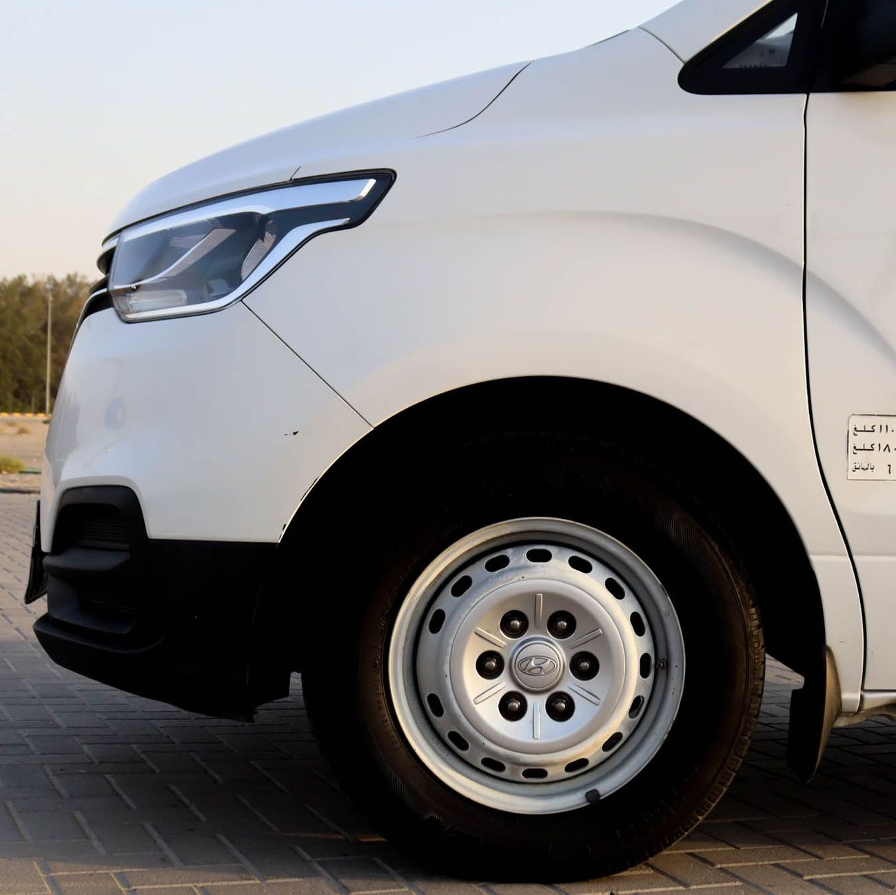 هيونداي H-1 Hyundai H1 2.4L VAN RWD 2020 GCC accident-free, in excellent condition, 820 P.M