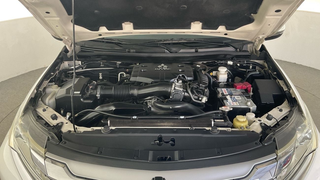 ميتسوبيشي مونتيرو سبورت GLS Mid | upto AED 20,000 Ramadan Discount | شامل الضمان | 0 ﺪﻔﻋﺓ ﺃﻮﻟﻯ