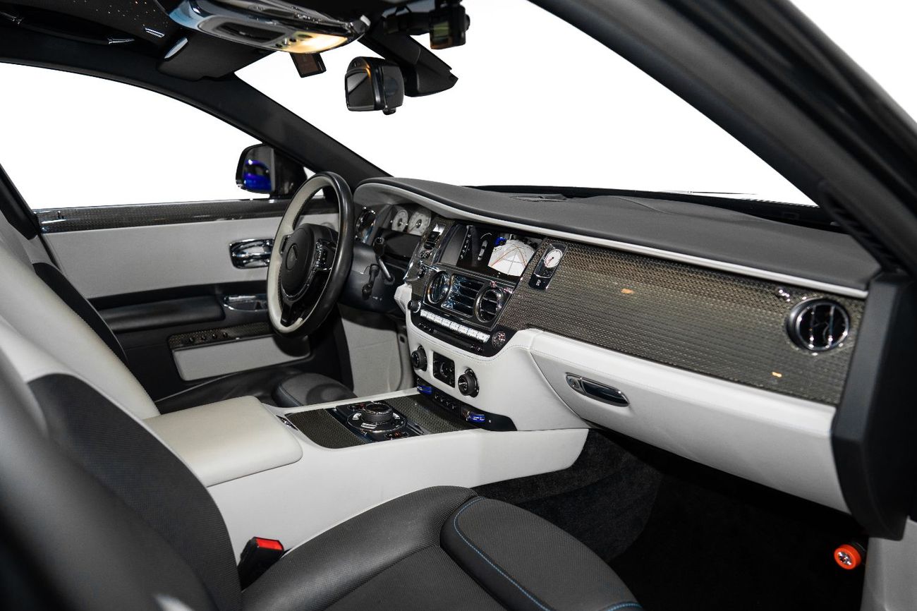 رولز رويس جوست Black Badge 6.6L