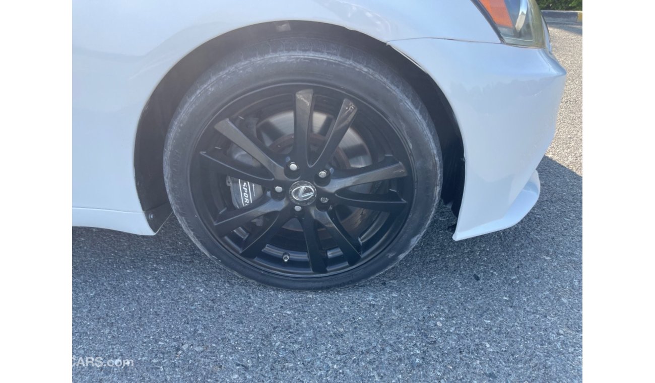Lexus IS350