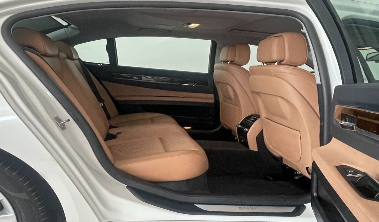 بي أم دبليو 740Li EXECUTIVE V6  GCC SPECS - EXCELLENT CONDITION