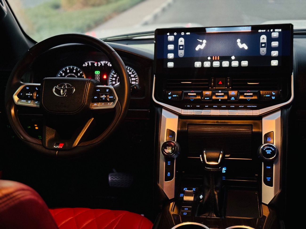 تويوتا لاند كروزر Toyota Land Cruiser 2015 v8 full options VXR