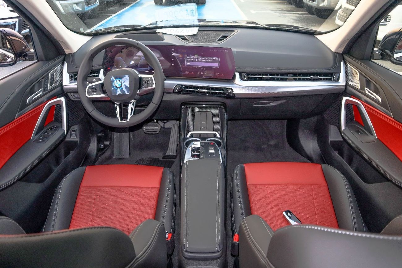 BMW iX1 2024 | BMW | IX1 | XDRIVE 30LX | DESIGN PACKAGE