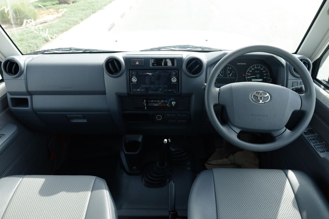 تويوتا لاند كروزر بيك آب TOYOTA LANDCRUISER 79 4.2L DIESEL 4WD DC STD MANUAL