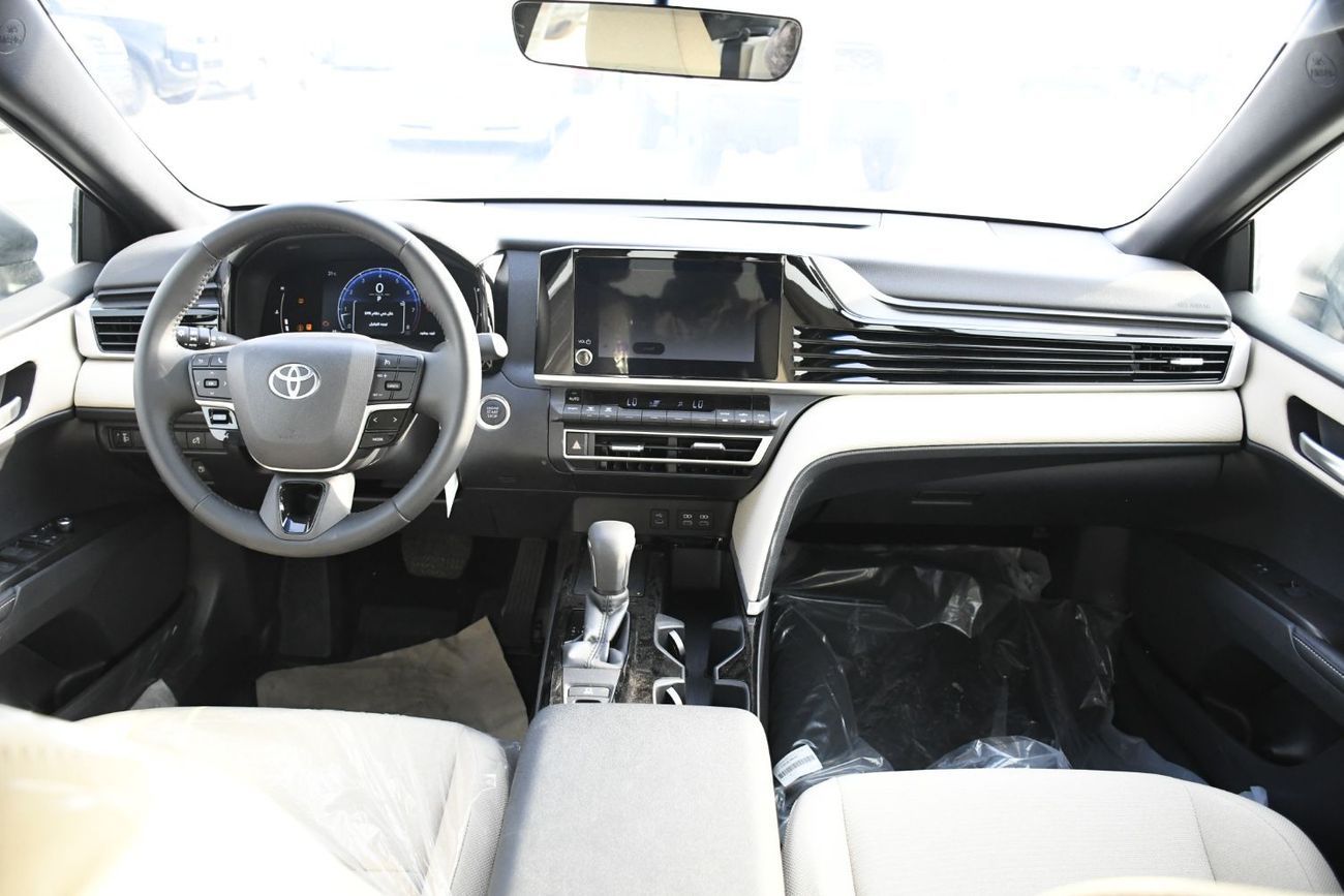 تويوتا كامري 2.5L LE Petrol GCC (Ready Stock)