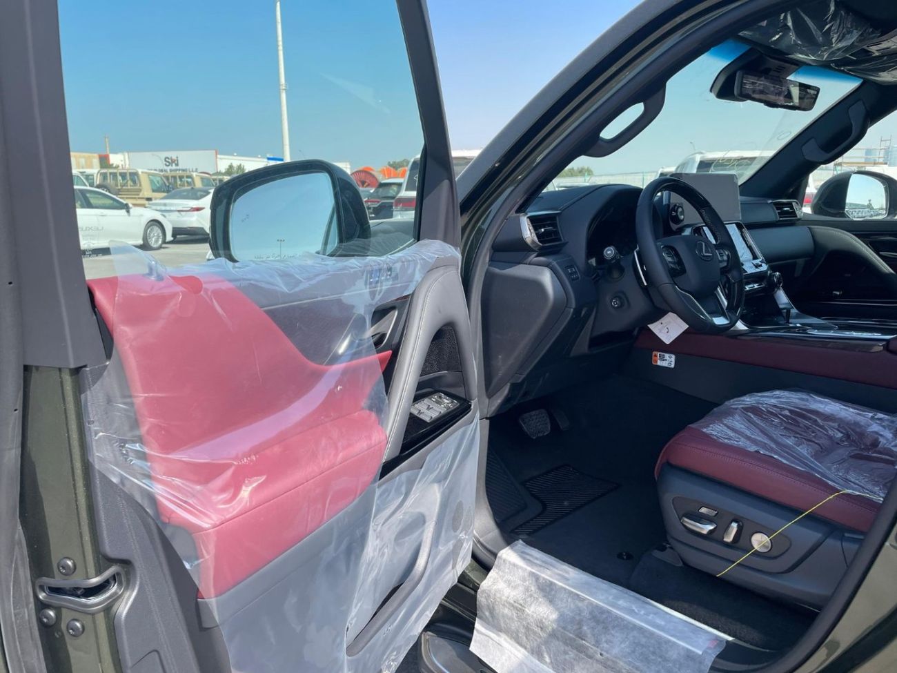 Lexus LX 700h Signature 3.5L HYBRID 2025